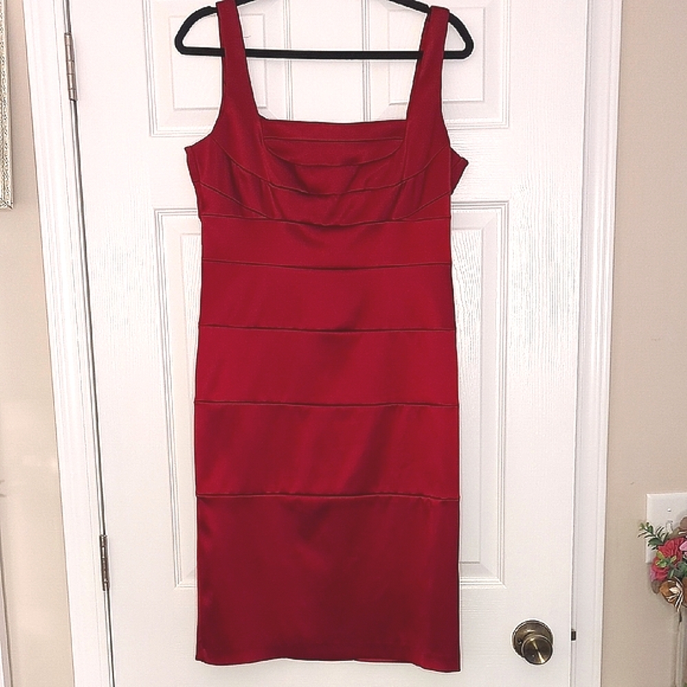 Dressbarn Red Bodycon Mini Dress Sleeveless Women Size 12 New Years Eve Holiday